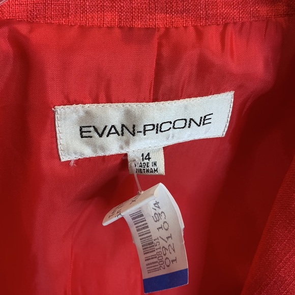 GUC Evan-Picone 2 Pc Coral Suit, 14 - Picture 4 of 16